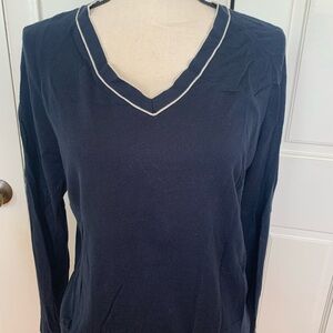 EUC Banana Republic Sporty V Neck  Sz L Silk & Cotton